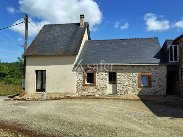 Explotaci&oacute;n lechera En venta Mayenne