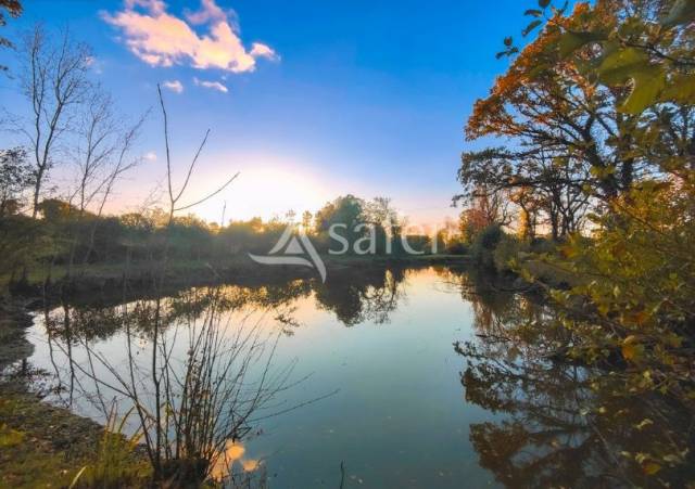 Propiedad rural En venta Vend&eacute;e