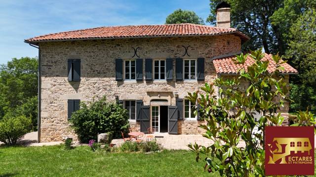 Albergue ecuestre En venta Lot