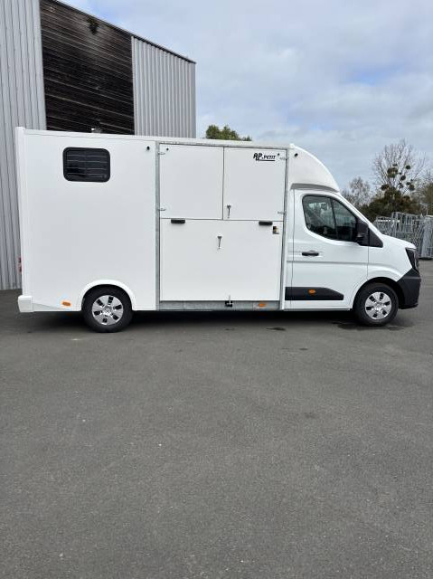Furgoneta para caballos AP Petit Nissan Interstar L3  2026 Nuevo