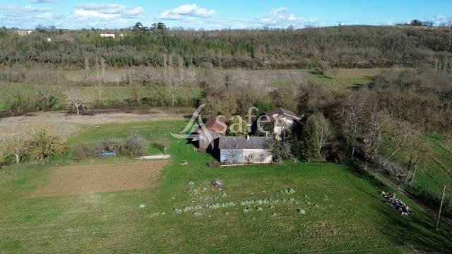 Explotaci&oacute;n agr&iacute;cola En venta Lot y Garona