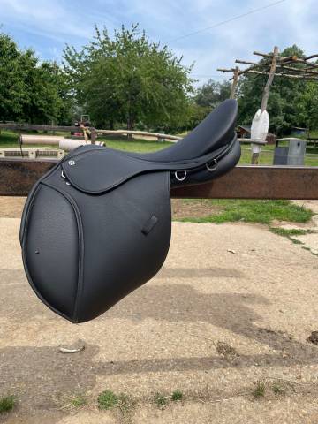 Vendo Silla equitaci&oacute;n Norton Pro Mixta talla 18
