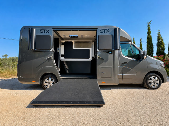 Furgoneta para caballos STX STX HARAS RALLONGE 2025 De segunda mano