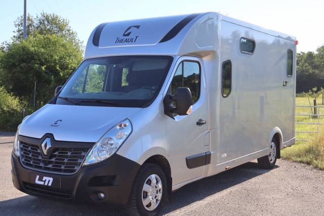 Furgoneta para caballos Theault THEAULT MASTER 2017 De segunda mano