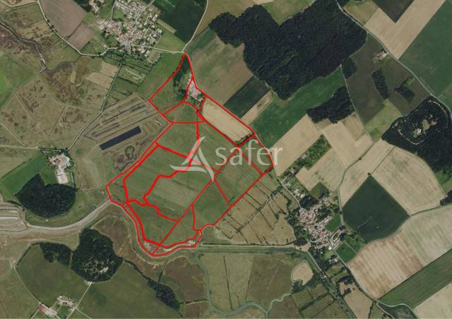 Explotaci&oacute;n agr&iacute;cola En venta Charente Mar&iacute;timo