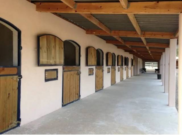 Albergue ecuestre En venta Var