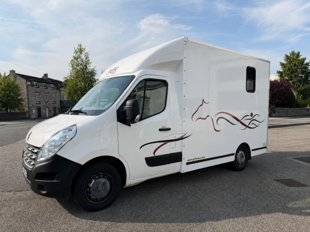 Furgoneta para caballos Les Vans ACR Renault Master 2013 De segunda mano