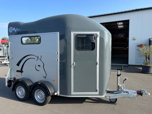 Van caballos Cheval Libert&eacute; Gold 3 luxe 2 Caballos 2026 Nuevo