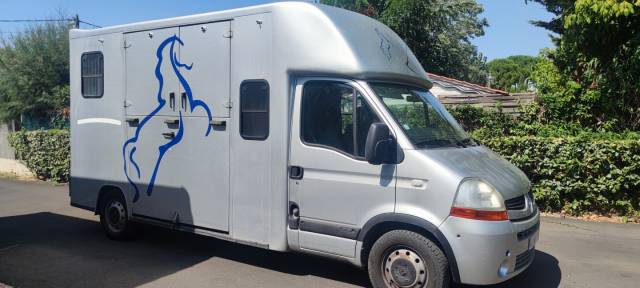 Furgoneta para caballos Chardron renault Master 2010 De segunda mano