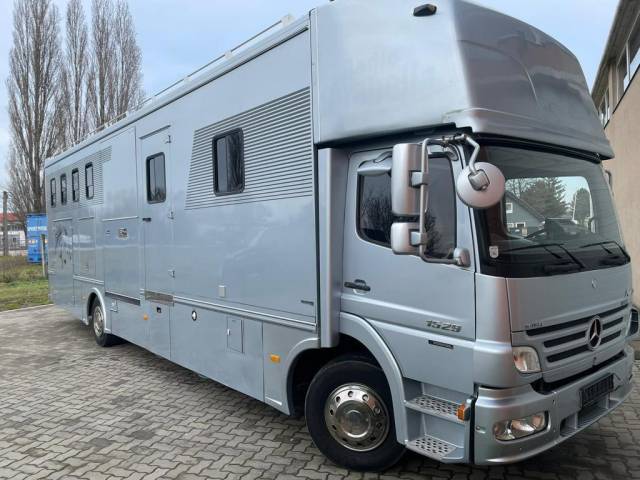 Cami&oacute;n para caballos Mercedes MERCEDES-BENZ ATEGO 1529 JL INTERNATIONAL 7 2008 De segunda mano