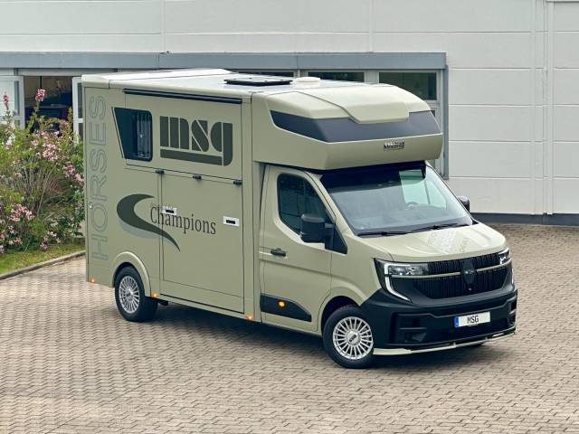 Furgoneta para caballos Renault RENAULT MASTER 170 MSG STALLION LIGHT AUTOMATIQUE 2026 Nuevo