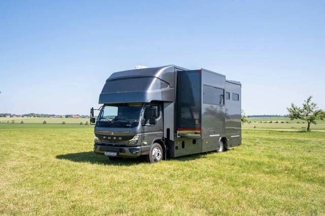 Cami&oacute;n para caballos Anka DAIMLER FUSO CANTER 7C18 ANKA POP OUT 2026 Nuevo