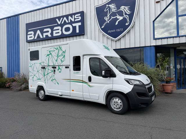 Furgoneta para caballos Barbot Boxer 2024 De segunda mano