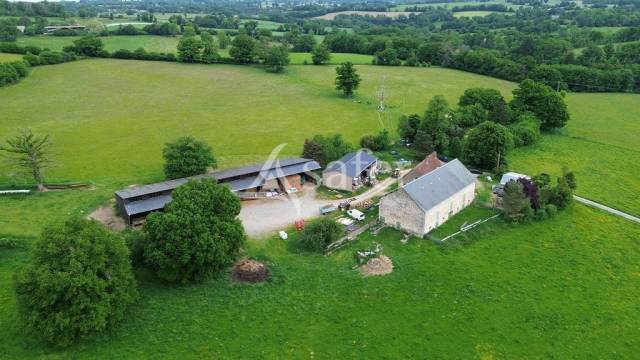 Explotaci&oacute;n agr&iacute;cola En venta Creuse