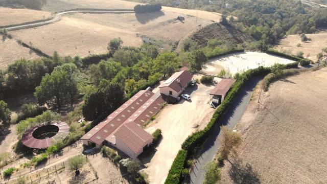 Cuadra de propietarios En venta Loira