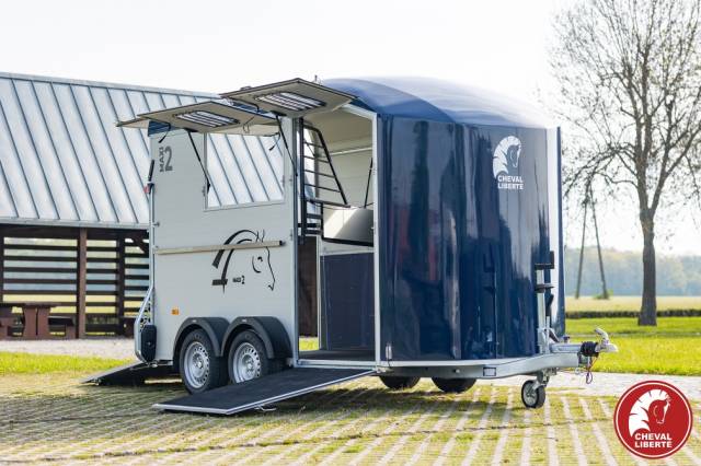 Van caballos Cheval Liberté DUOMAX 2 Caballos 2024 Nuevo
