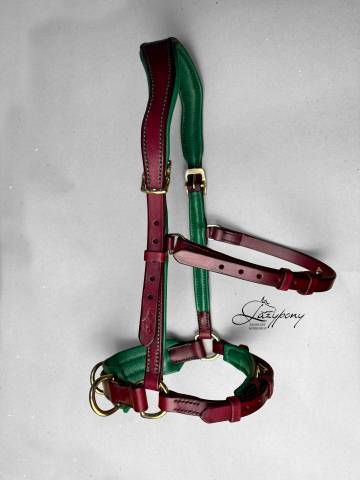 Cabezada serreta francesa de estilo barroco Lazypony