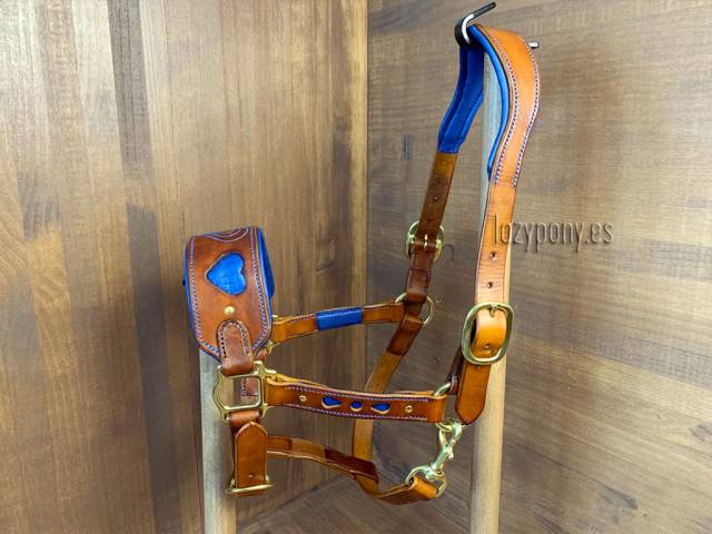 Cabezada de cuero anatómico Corazón Lazypony 