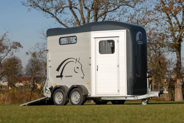Van caballos Cheval Liberté  2 Caballos 2025 Nuevo