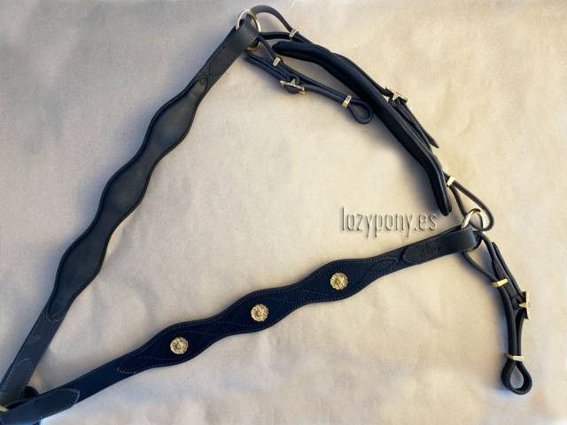 Pechopetral Portugués Lazypony