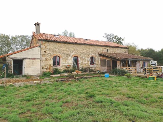 Explotación agrícola En venta Charente