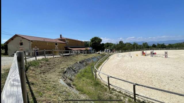 Propiedad ecuestre En venta Drôme