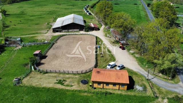 Propiedad ecuestre En venta Puy-de-Dôme