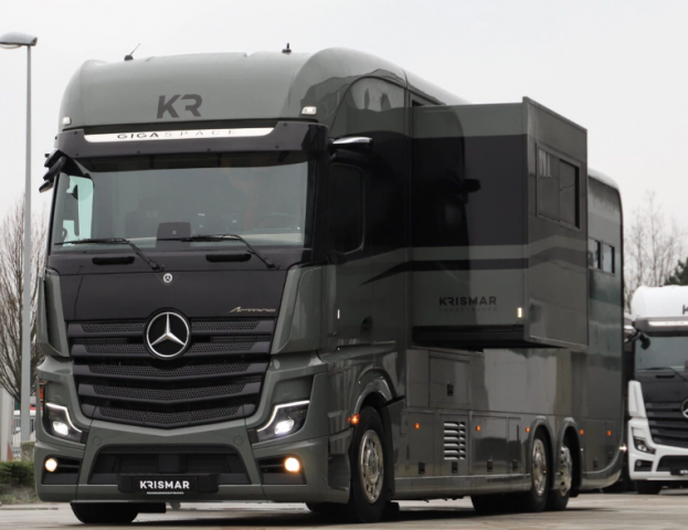Camión para caballos Krismar MERCEDES ACTROS XL CABINE  2025 Nuevo