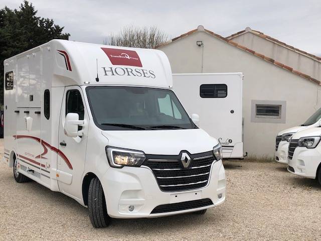 Furgoneta para caballos Trans Box New Svelto4 R  2024 Nuevo