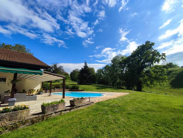 Bonita residencia ecuestre En venta Alta Saboya