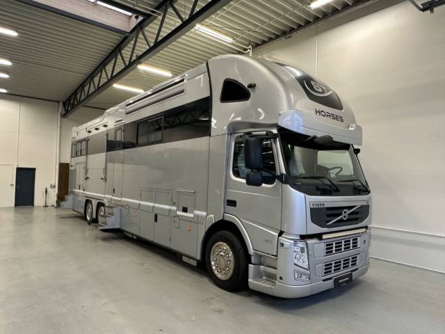Camión para caballos Otra marca VOLVO 0 De segunda mano