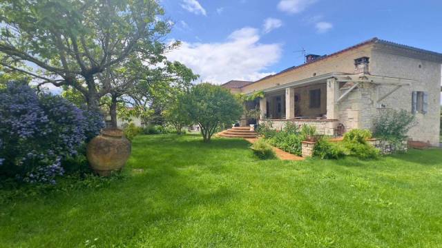 Propiedad ecuestre En venta Lot y Garona