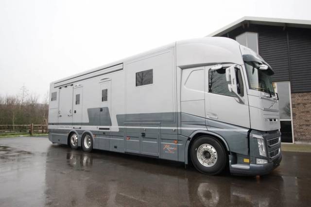 Camión para caballos Otra marca VOLVO 0 De segunda mano