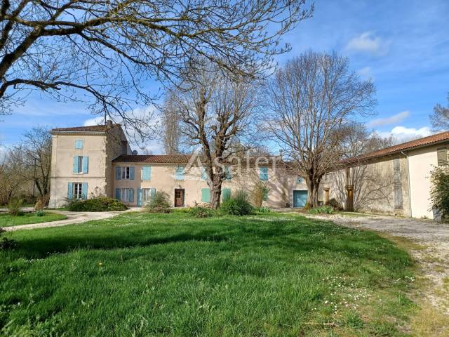 Propiedad rural En venta Deux-Sèvres