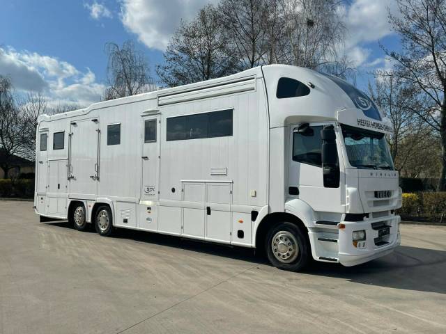 Camión para caballos Iveco IVECO 0 De segunda mano