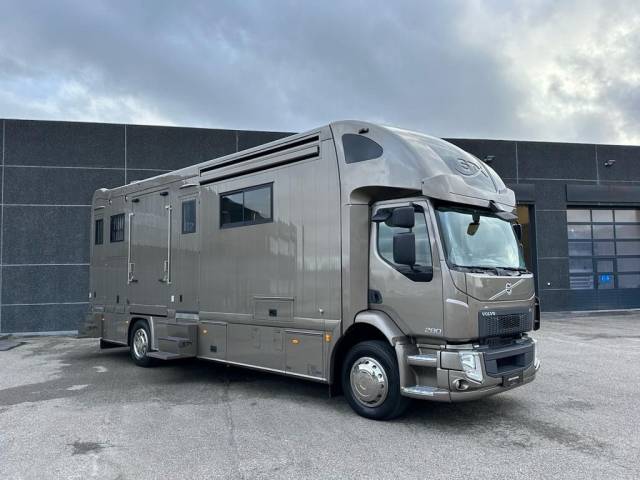 Camión para caballos Otra marca VOLVO 0 De segunda mano