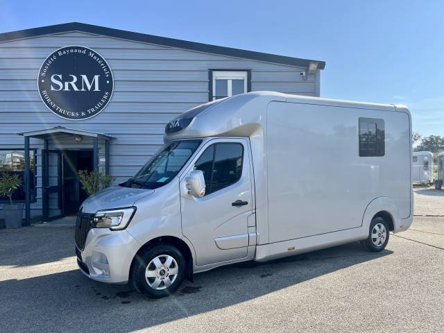 Furgoneta para caballos STX RENAULT MASTER  2024 Nuevo