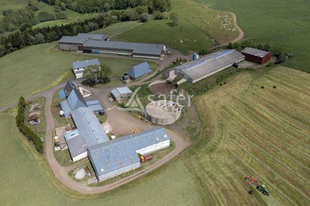 Explotación agrícola En venta Cantal