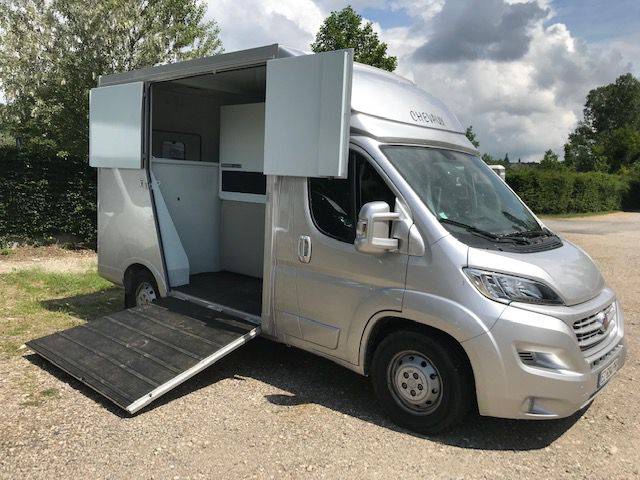 Furgoneta para caballos Fiat  DUCATO  2019 De segunda mano