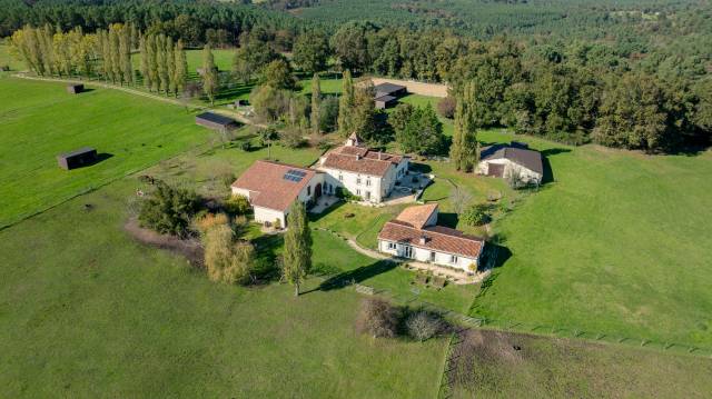Propiedad ecuestre En venta Charente