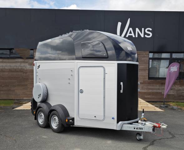 Van caballos Ifor Williams Hbe 506 2 Caballos 2025 Nuevo