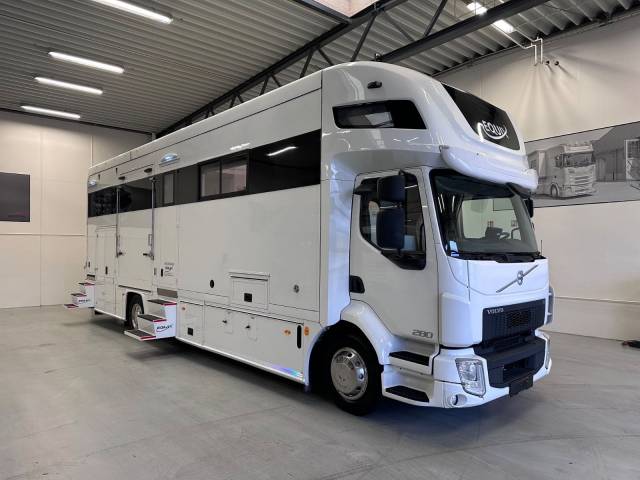 Camión para caballos Otra marca VOLVO 0 De segunda mano
