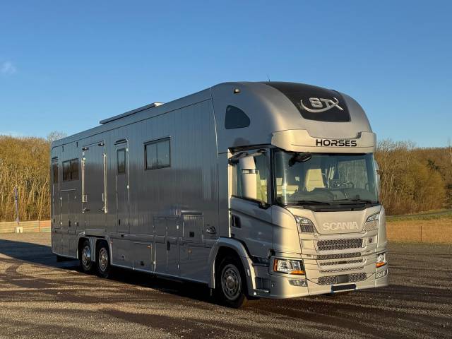 Camión para caballos Scania STX 2019 De segunda mano