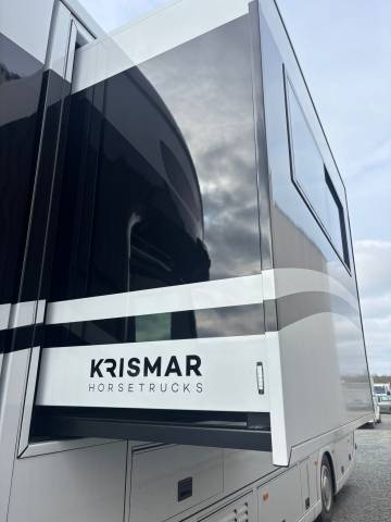 Camión para caballos Krismar Classicspace 2640 gamme pro 2025 Nuevo