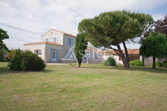 Explotación agrícola En venta Charente Marítimo