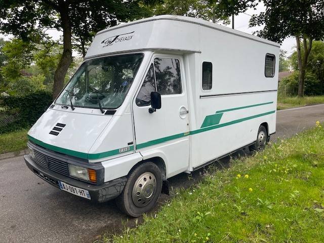 Furgoneta para caballos Renault Master 1993 De segunda mano