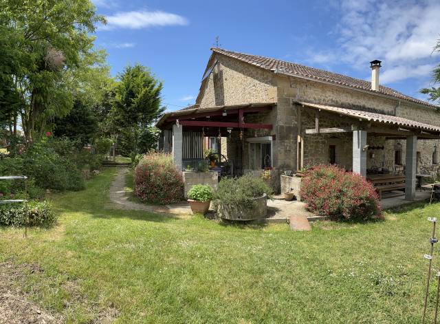 Propiedad ecuestre En venta Lot y Garona