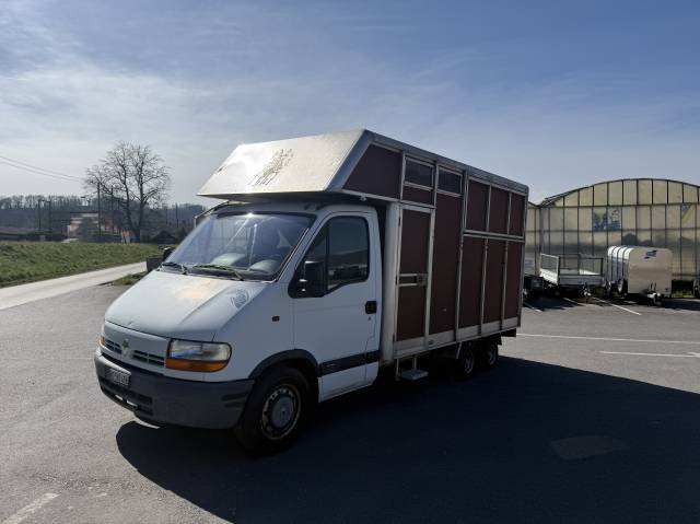 Furgoneta para caballos Renault Renault Master T35 dCi120 2003 De segunda mano
