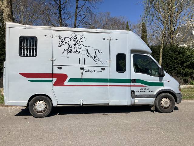 Furgoneta para caballos Renault Master 2004 De segunda mano