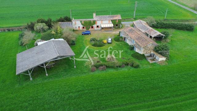 Explotación agrícola En venta Deux-Sèvres